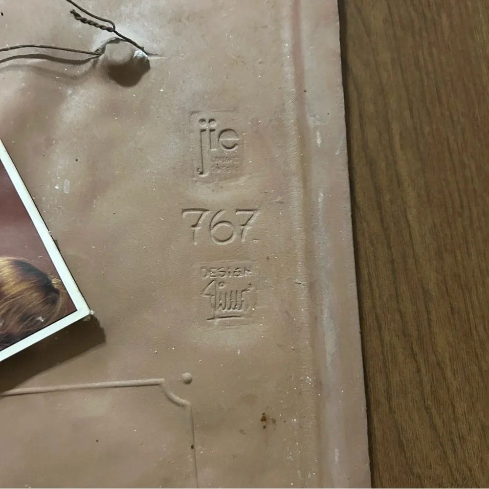 Vintage Swedish hand decorated wall plaque - Picture 5 of 6